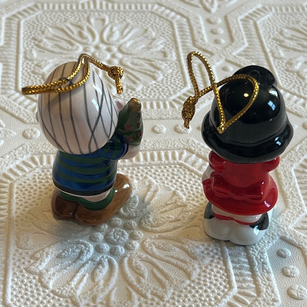 Vintage Peanuts Linus and Lucy Ceramic Christmas Ornaments 1970s Made in Japan - Picture 2 of 6